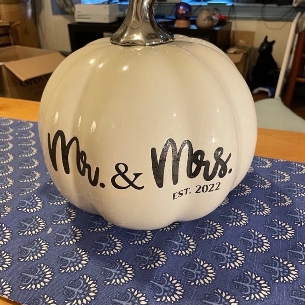 Mr.  & Mrs. Ceramic Pumpkin est 2022